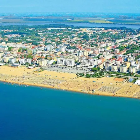 Sun, Sea And Poolside Bliss-beahost Apartament Bibione